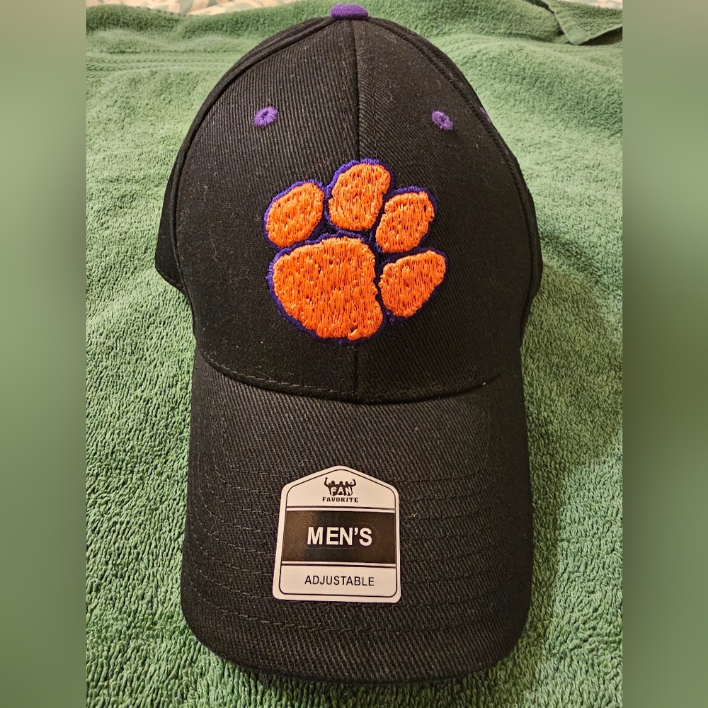 NWT NCAA Clemson Tigers Adjustable Cap.